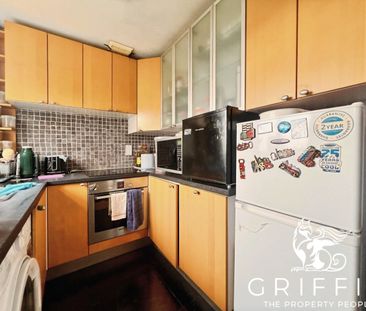 Salisbury Road, Grays, RM17 - Photo 5