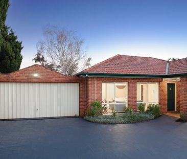 SPACIOUS THREE BEDROOM HOME WITH STUDY - Photo 4