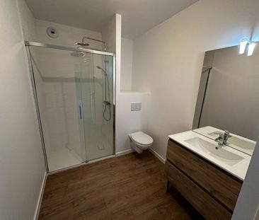 Location Appartement 2 pièces 42m² - Photo 2