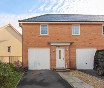 2 bedroom coach house to rent - Photo 1