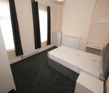 3 bedroom house share to rent - Photo 2