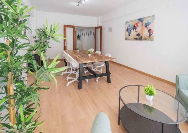 Calle de la Reina Mercedes, Madrid, Community of Madrid 28020