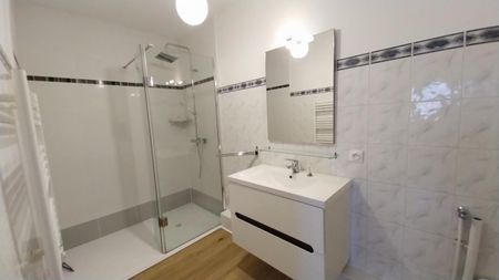 Location Appartement 3 pièces 69m² DAX 40100 - Photo 4