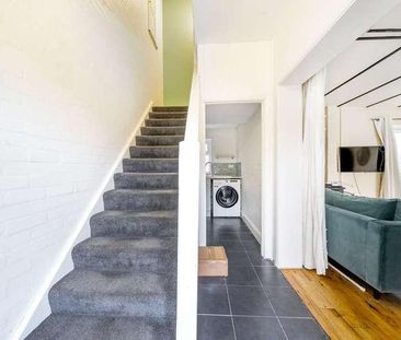 Guildford Road, Ottershaw, Chertsey, Surrey, KT16 - Photo 5