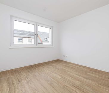 moderne und sehr helle Dachgeschosswohnung mit * Fußbodenheizung * ... - Photo 1