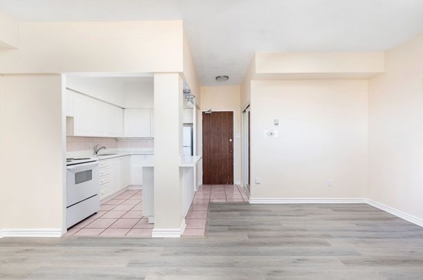 For Lease - 34 Walmer Road Unit# 705, Toronto, Ontario - Photo 1