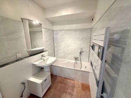 Location Appartement 2 pièces 57m² CANNES 06400 - Photo 4