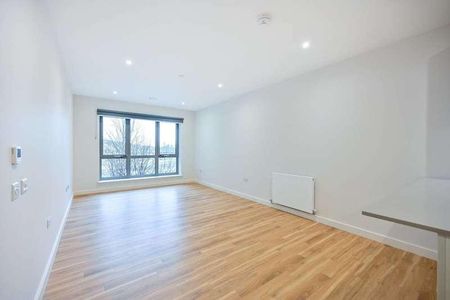 Greenford Quay, Greenford, UB6 - Photo 3