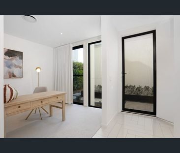 Executive Rental – Royal Pines Luxury - Photo 4