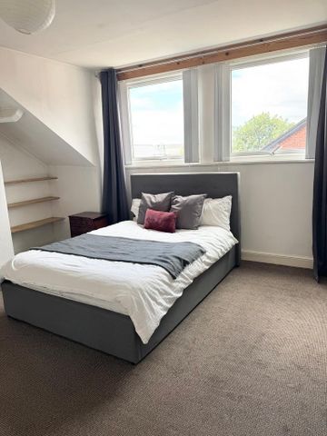 5 bedroom house to rent - Photo 2