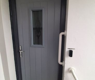 1 Bed Flat, North Hill Road, LS6 - Photo 6