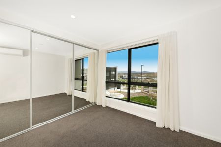 Whitlam Townhouse - Photo 5