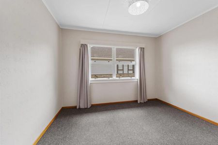 Sunny 2-Bedroom Home in Handy Location - Photo 4