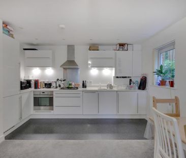 2 bedroom flat to rent - Photo 6