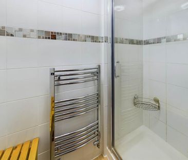 1 bedroom in a house share to rent - Photo 6