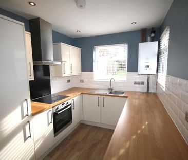 2 bedroom terraced house to rent - Photo 2