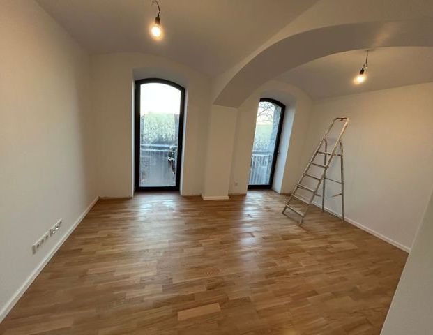 Erstbezug nach Sanierung - Exklusive 3- Zimmer Wohnung mit EBK und Balkon zu vermieten! - Photo 1