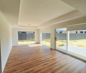 “COMING SOON! Spacious, Stylish & Light-Filled – A Home That Has It... - Photo 5