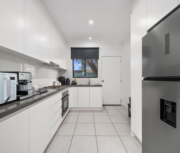 Charming 2-Bedroom Granny Flat in Smithfield - Photo 5