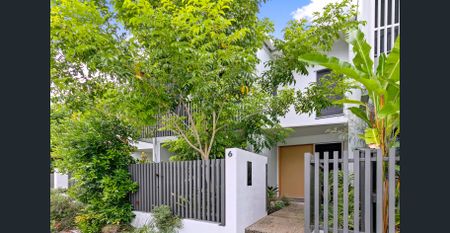 Fully Furnished 4 Bedroom Beachside Comfort Awaits! - Photo 5