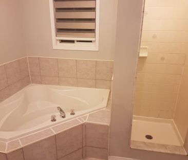 For Lease - 26 Roxton Crescent, Brampton, Ontario - Photo 5