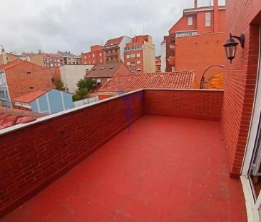 León Capital - Photo 1