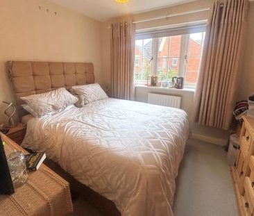 3 bedroom end of terrace house to rent - Photo 3