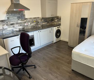 Studio Flat, Westminster Road, CV1 - Photo 6
