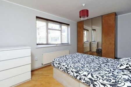 3 Bed Flat, Ethel Rankin Court, SW6 - Photo 3