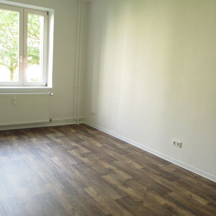 Alles was du benötigst: Balkon, Tageslichtbad und Gemütlichkeit in deinem neuen Zuhause! - Foto 1