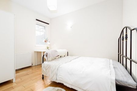 5 bedroom terraced house to rent - Photo 4
