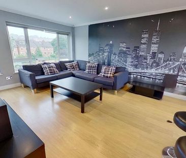 4 bedroom semi-detached house to rent - Photo 2