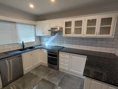 6/112 Digger Street, Cairns North QLD 4870 - Apartment For Rent | Domain - Photo 4