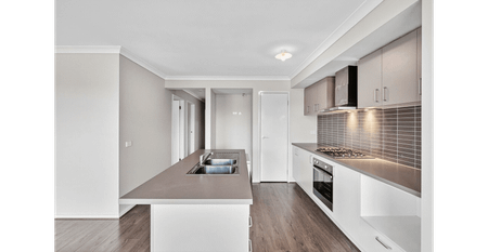 Modern, Low-Maintenance Living in a Well-Connected Location - Photo 3