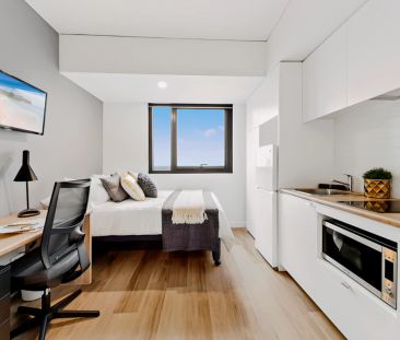 Signature Studio Apartment - Queen Bed - Photo 2