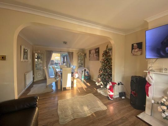 3 bedroom terraced house to rent - Photo 1