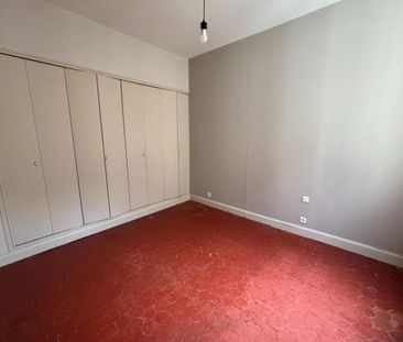 Location Appartement 3 pièces 81m² AVIGNON 84000 - Photo 2