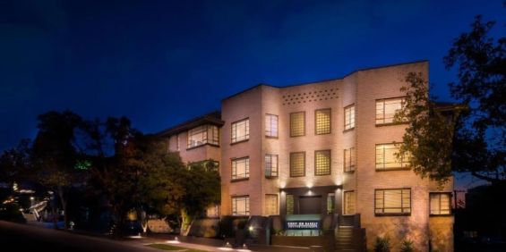 Move-In Ready Furnished Apartment in the Heart of St Kilda - Photo 3