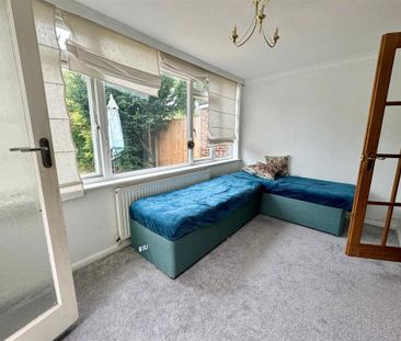 3 bedroom semi-detached house to rent - Photo 3