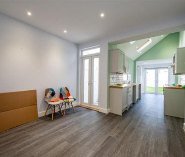 2 bedroom terraced house to rent - Photo 3