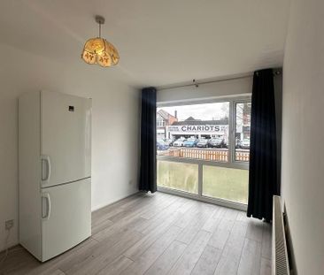 4 bedroom end of terrace house to rent - Photo 6