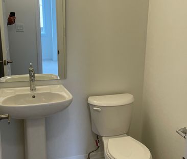 For Lease - 27 St Lawrence Road, Haldimand, Ontario - Photo 3