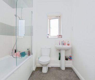 Eagle Way, Hampton Centre, PETERBOROUGH - Photo 2