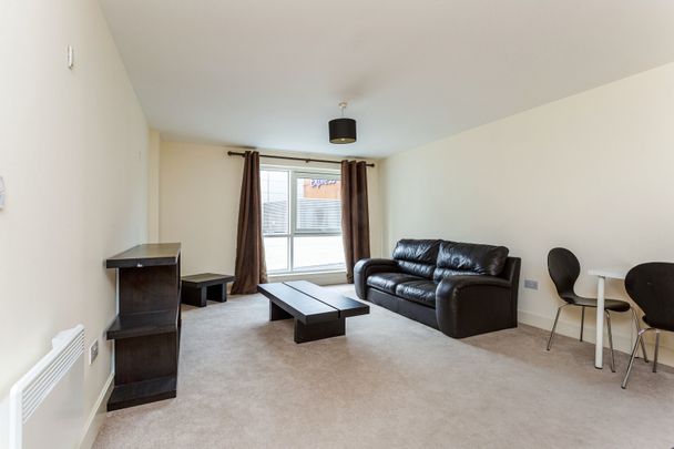 2 bedroom apartment to rent The Roundhouse, Gunwharf Quays, Portsmouth, PO1 - Photo 1