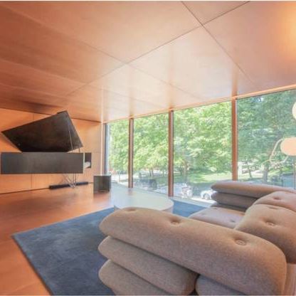 Luxury Apartment in Vancouver House - Photo 3