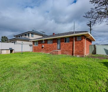 Renovated 3 Bedroom Home - Photo 6