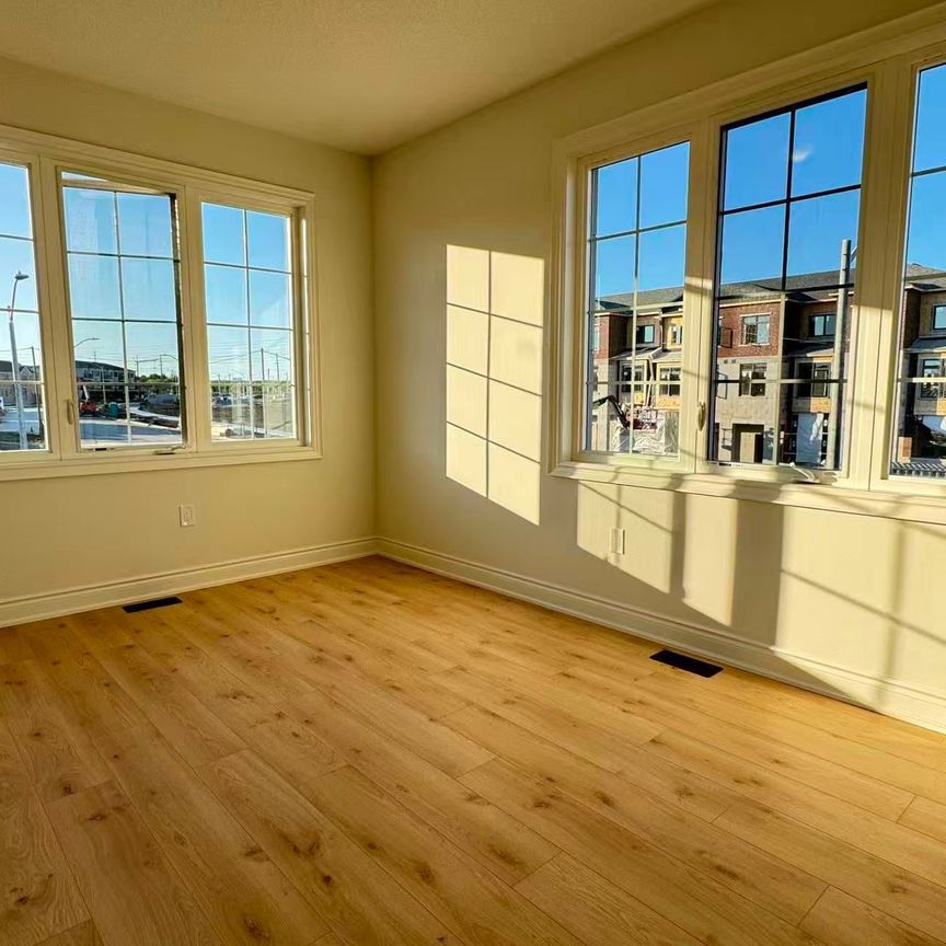 For Lease - 1 Monticola Avenue, Richmond Hill, Ontario - Photo 1