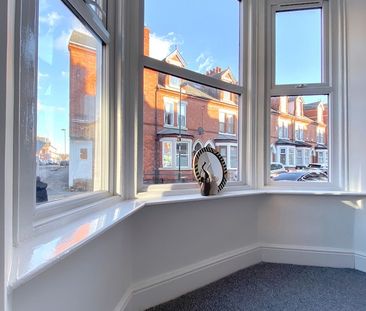 2 Bedroom End Terraced House - Photo 2