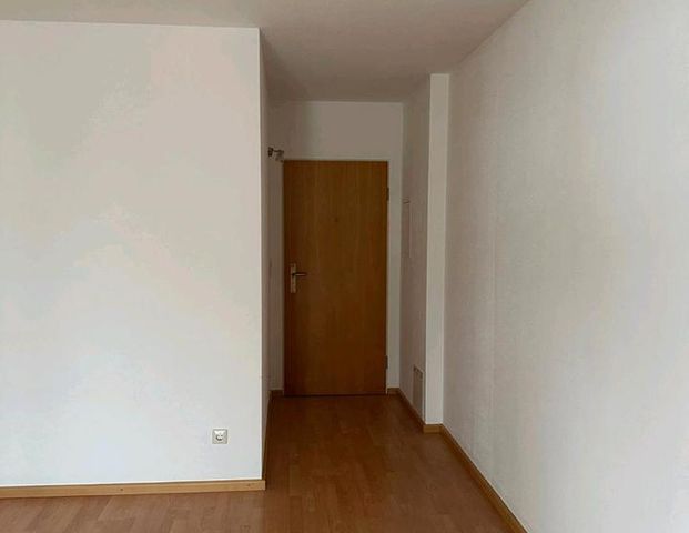 1-Zimmer Wohnung 38qm mit neuer Einbauküche & TG-Stellplatz - Photo 1