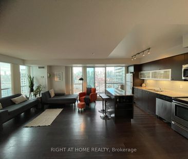 Vibe at Liberty Village Lofts , #1409 - Photo 2